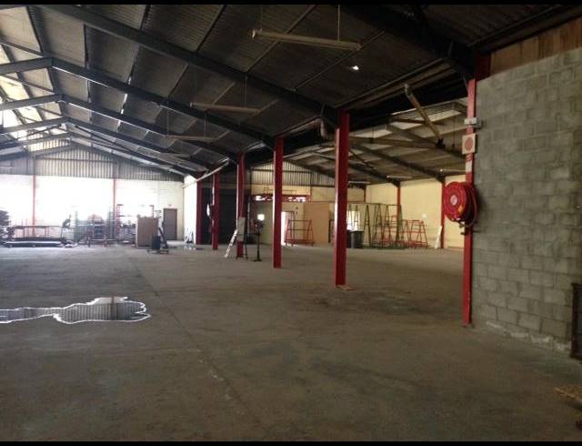 1,076M² FACTORY TO LET IN PAROW CENTRAL